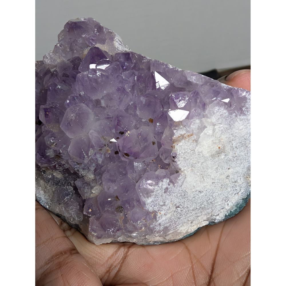 Small Amythyst Geode Cluster - Picture 5 of 8